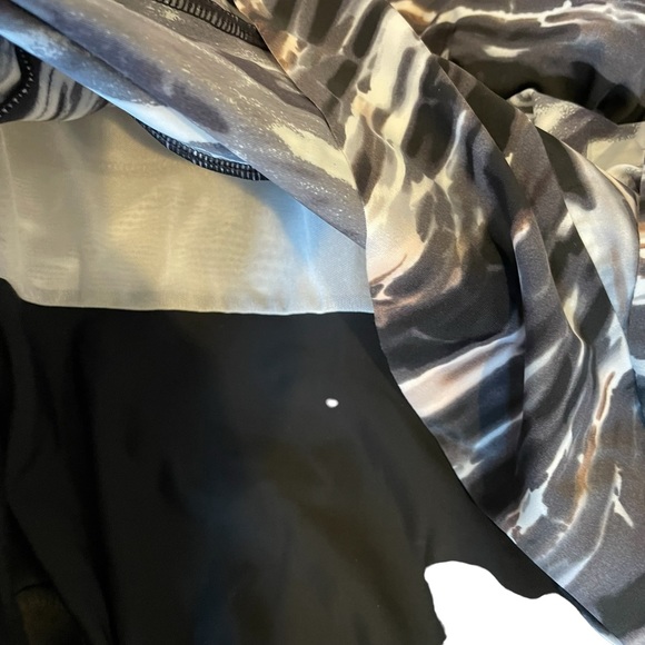 Swim Solutions Triple Tier Fauxini Black White One Piece Bathing Suit Size 10 - Picture 5 of 9